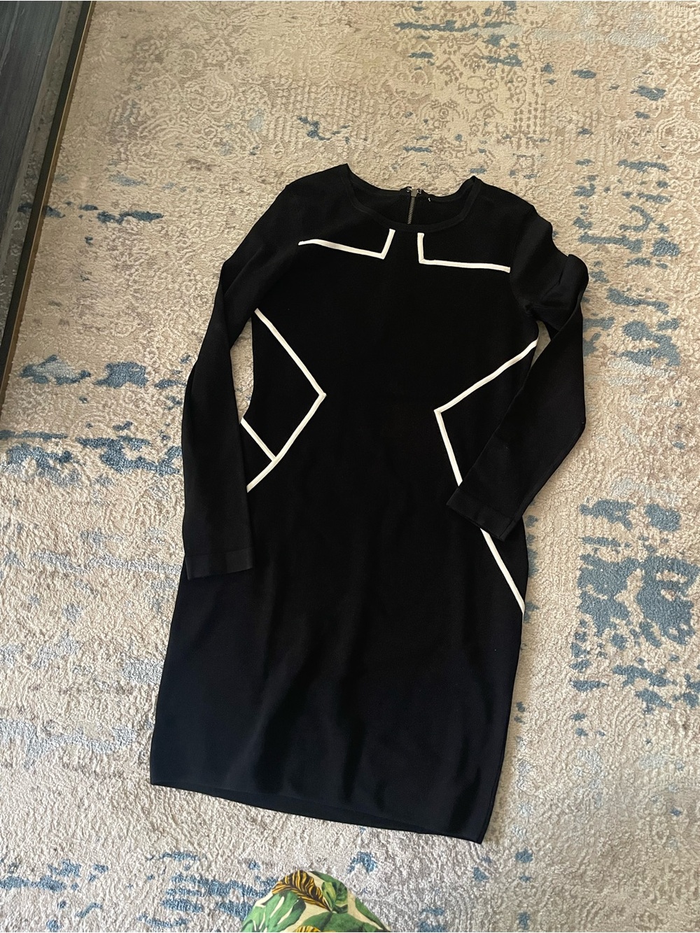 Diane Von Furstenberg Black Long-Sleeve Sheath Dress with White Trim
